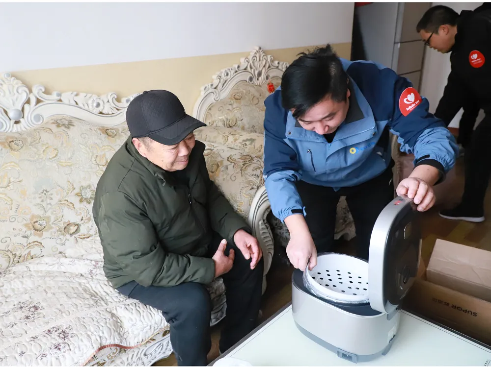 帮扶慰问送关怀 岁寒情深暖人心｜第十五季“大爱中环 情暖高新”第四站