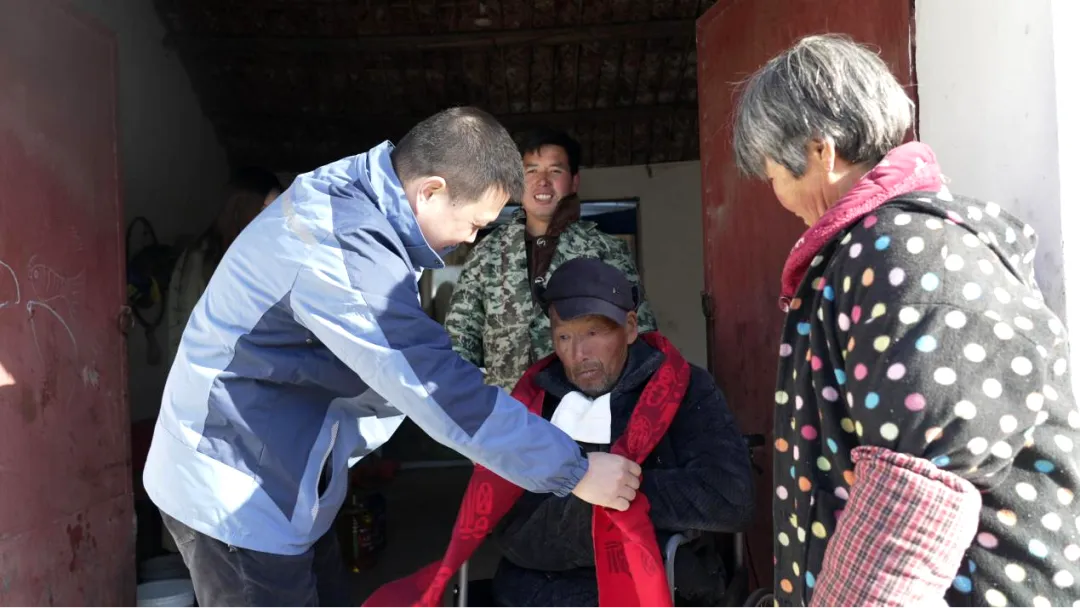 帮扶慰问送关怀 岁寒情深暖人心｜第十五季“大爱中环 情暖高新”第二站