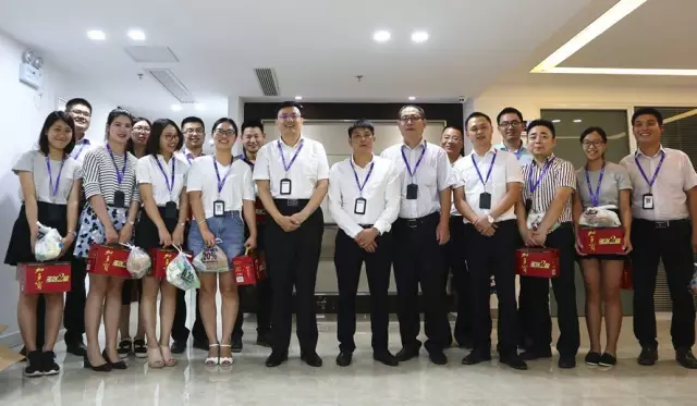 od平台入口官网工会夏日送清凉在行动 副总裁李宝山亲切慰问项目公司一线员工