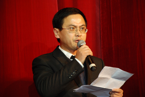 “以爱之名·再芬黄梅” 中环集团专场义演 平安夜浓情上演