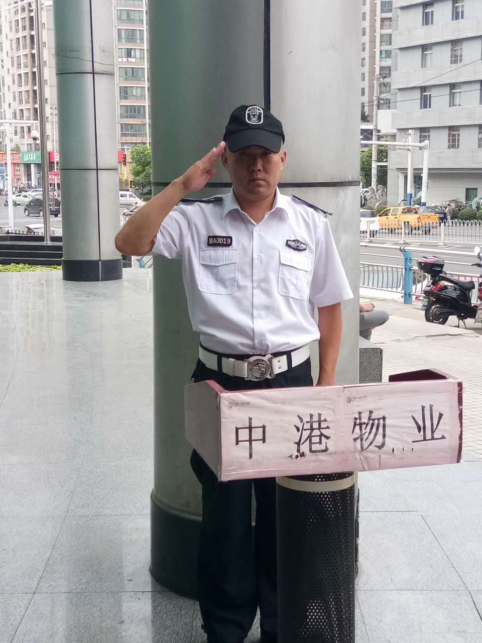 默默无闻的守护者张中伟，用自己的言行诠释了中环的“责任”